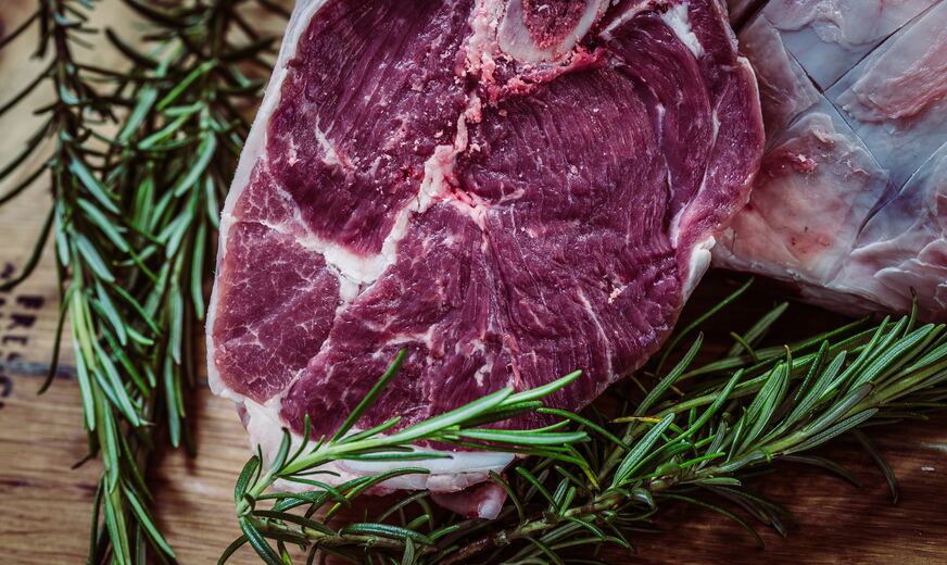 https://www.meat2u.nz/wp-content/uploads/2021/09/sheep-872x520-1.jpg