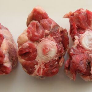 https://www.meat2u.nz/wp-content/uploads/2023/02/Raw_oxtail-01-300x300.jpg